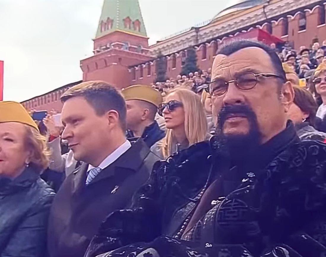 Steven Segal na Paradzie Zwycięstwa